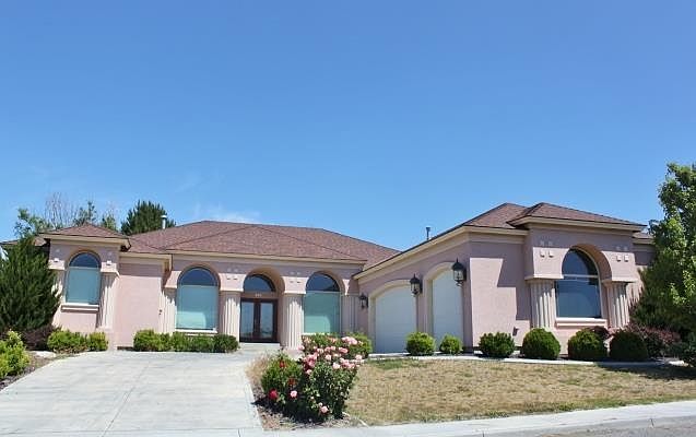 1st image of 130 Andrea Ln