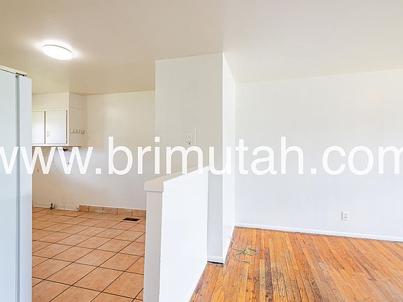 4th image of 1289 E Oros Ave