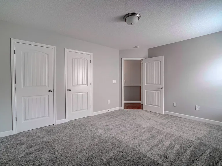 732 Shelburne Ln — Photo 38