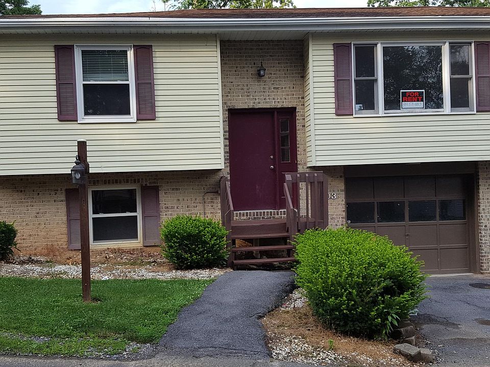 1st image of 103 Fernwood Ct #103