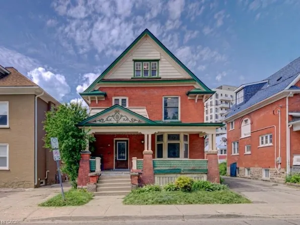 59 Irvin St, Kitchener, ON N2H 1K7