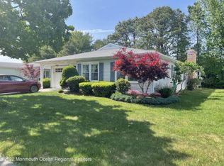 26 Meadowbrook Rd, Brick, NJ 08723