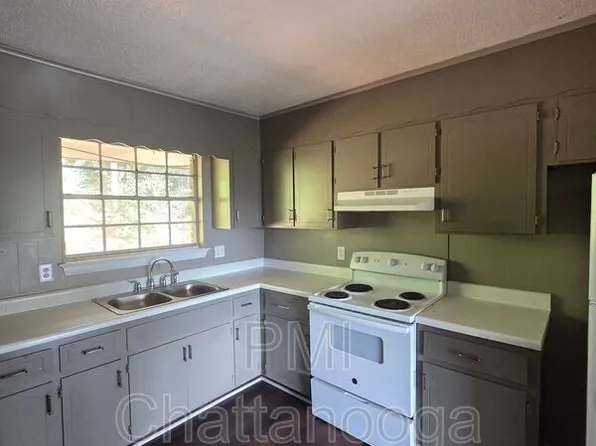 587 Bandy Ln APT 8C, Ringgold, GA 30736