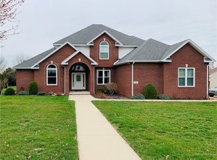 8710 Beacon Hill Dr, Seymour, IN 47274