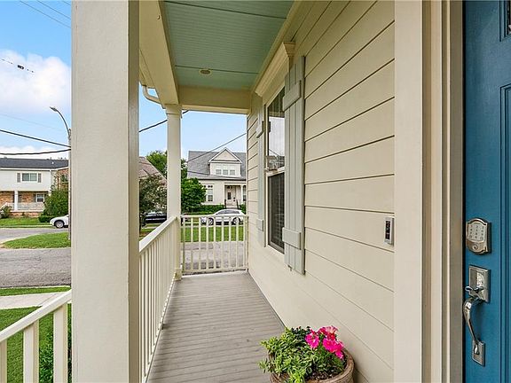 4th image of 303 Mouton St
