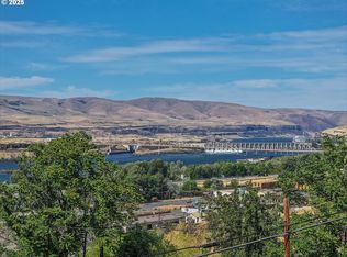2205 E 9th St, The Dalles, OR 97058