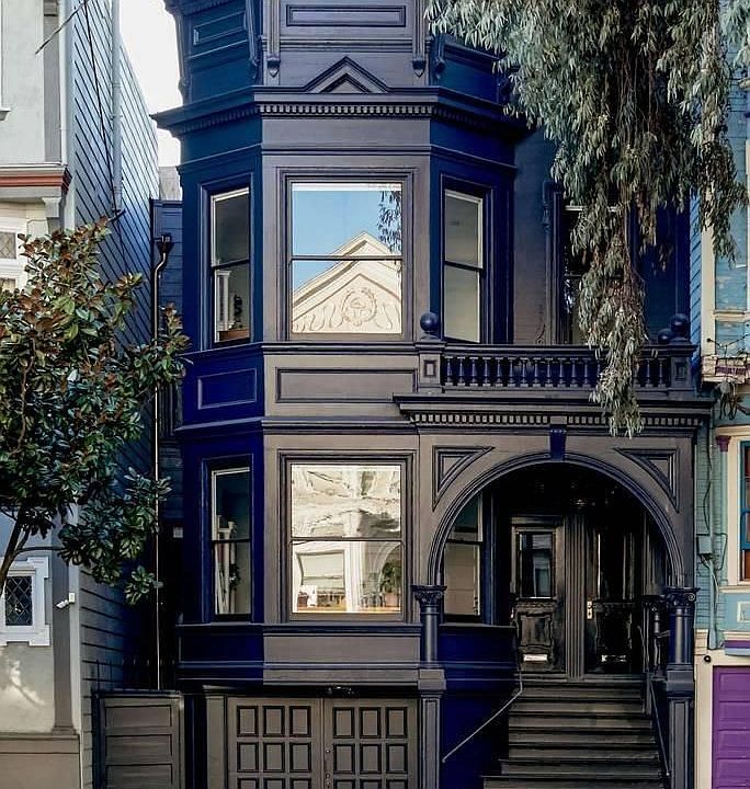 1st image of 727 Baker St