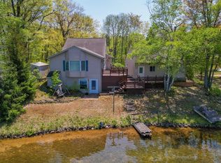 5285 Blue Lake Dr, Gladwin, MI 48624