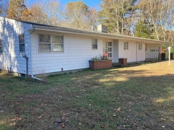276 Dillon Ln, Swansea, MA 02777