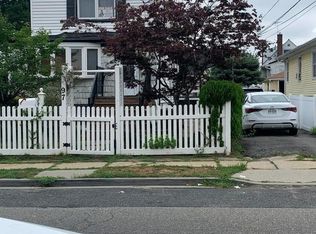 97 Hunter Ave, Valley Stream, NY 11580