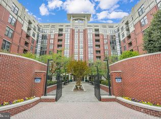Clarendon 1021, Arlington, VA 22201
