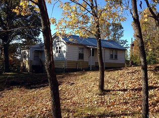 1516 Coles Creek Rd, Hermann, MO 65041