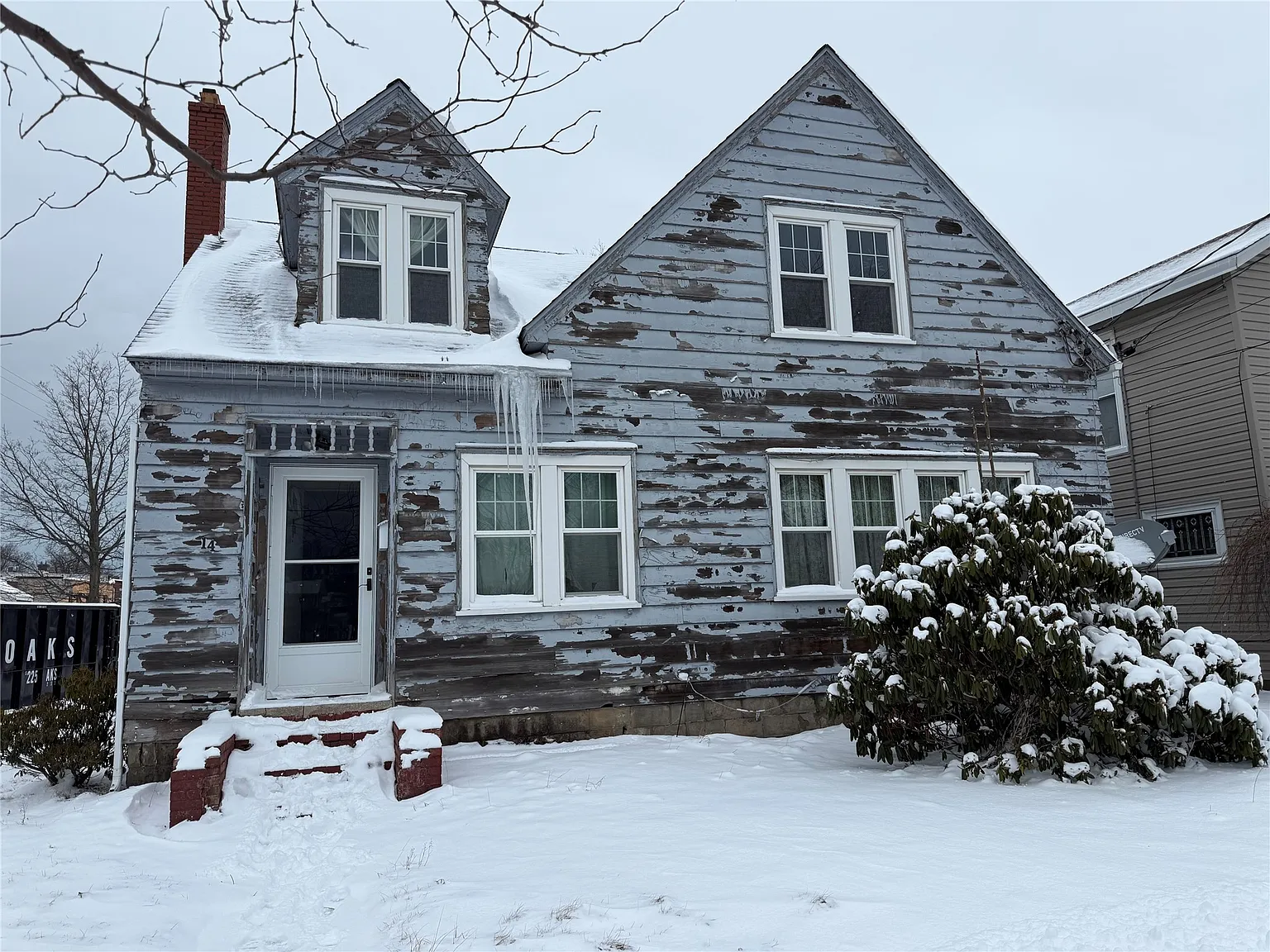 14 Grant St photo 1