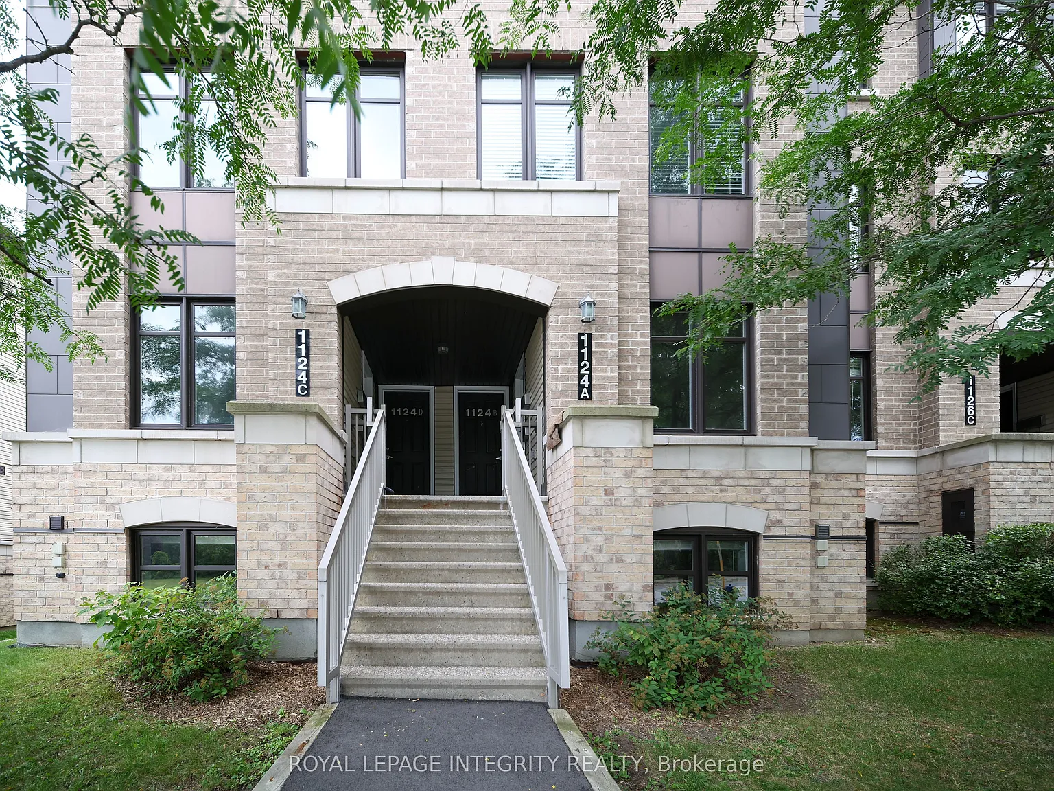 2 bed, $2,350 — Photo 2