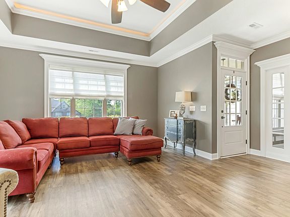 4th image of 655 E Ridge Water Dr