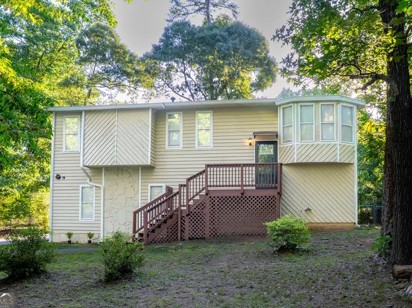 4007 Stacy Ln, Snellville, GA 30039