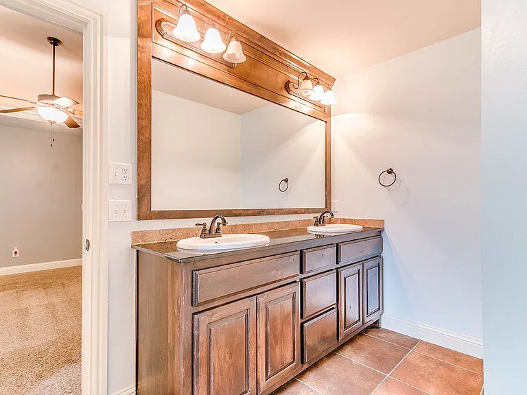 4909 Kelly Lakes Dr — Photo 33