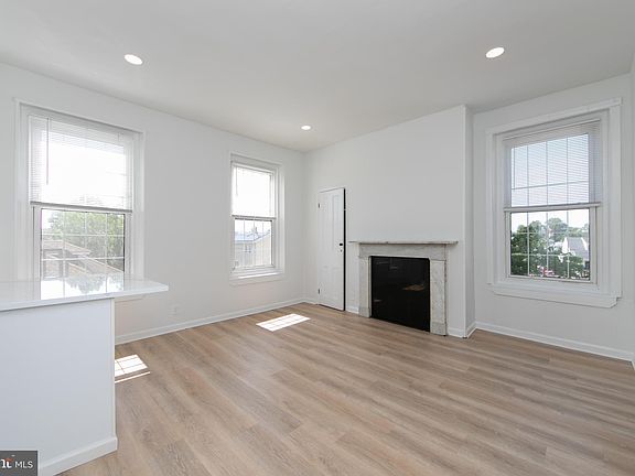 2nd image of 9 E Holly Ave APT 4