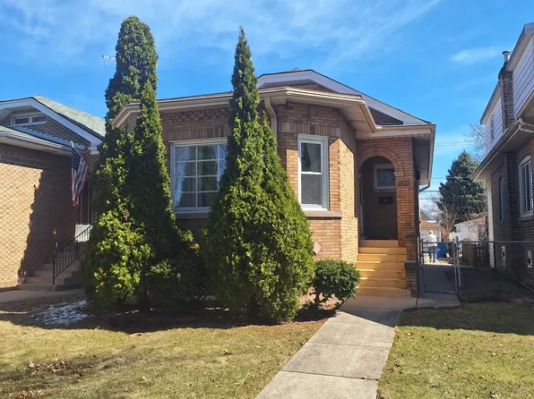 3525 N Oriole Ave, Chicago, IL 60634