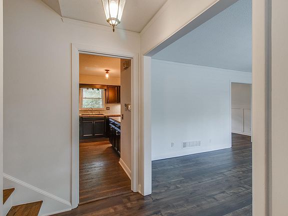 5th image of 6627 Formosa Dr