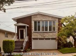 9 Ridge Ave, Staten Island, NY 10304