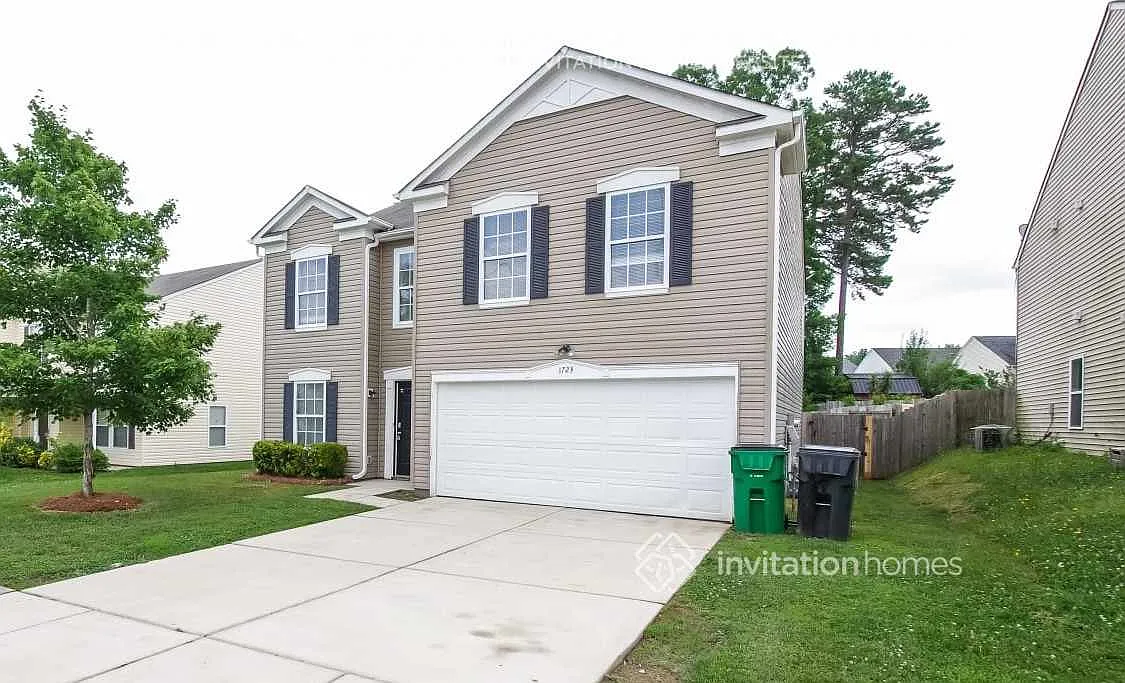 1723 Bray Dr Charlotte, NC 28214 — Photo 2