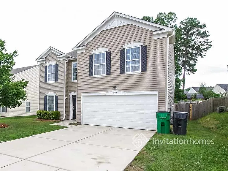 1723 Bray Dr — Photo 2