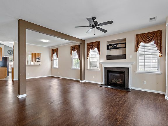 945 Brittlebank Dr-2_08302023