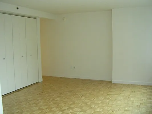 Rented by Stonehenge NYC LLC | media 12