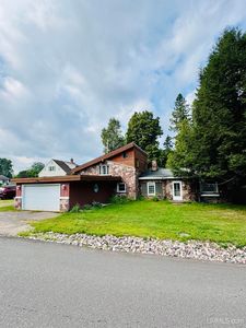 17 Deer Lake Rd, Ishpeming, MI, 49849