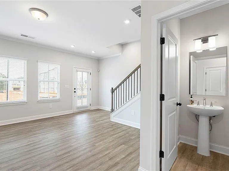 422 Herring Dr — Photo 9