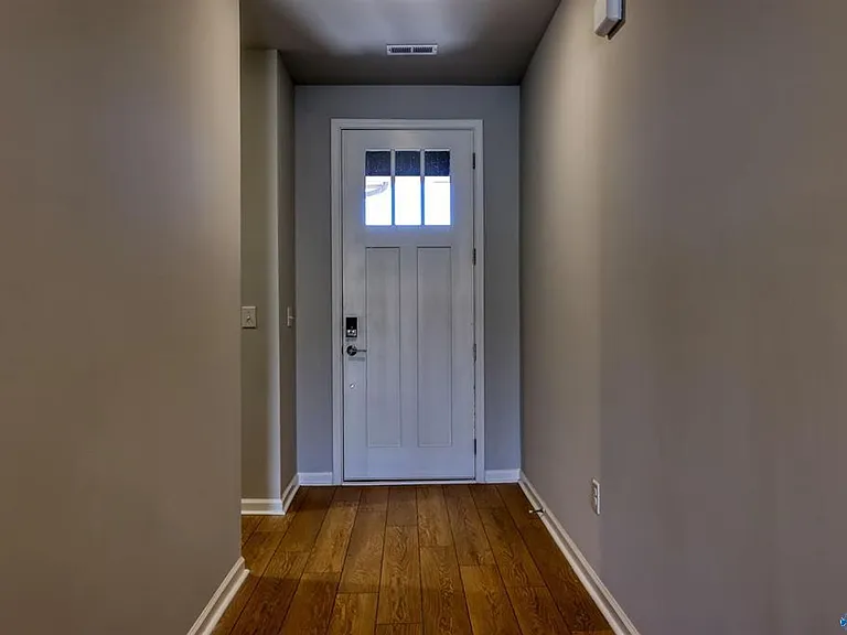 115 Rose Ln — Photo 6
