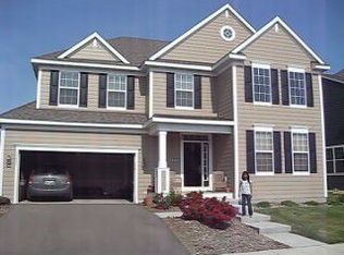 15881 Dutton Ln, Apple Valley, MN 55124
