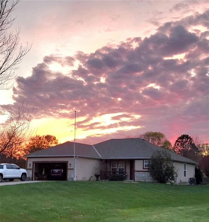 1020 S 102nd St, Edwardsville, KS 66111 Zillow