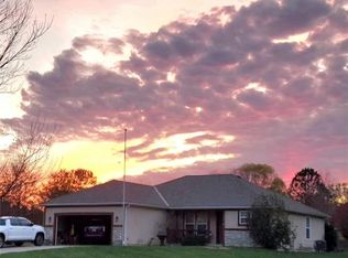 1020 S 102nd St, Edwardsville, KS 66111