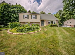 1302 Greentree Ln, West Chester, PA 19380