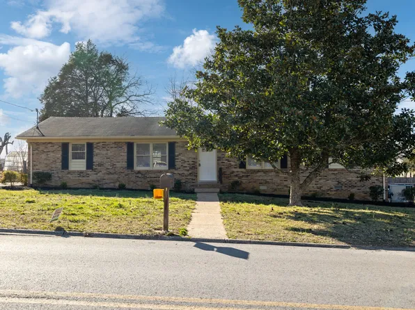 303 Shadow Dr, Shelbyville, TN 37160