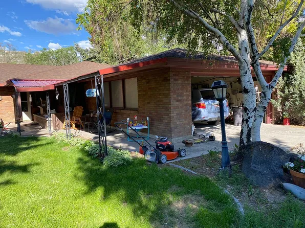 208 Highland Dr, Arco, ID 83213