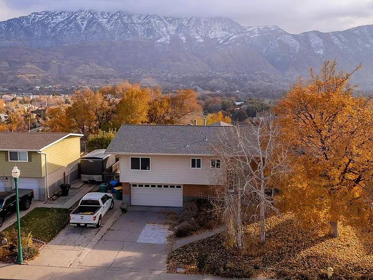 209 S 1100 E — Photo 34
