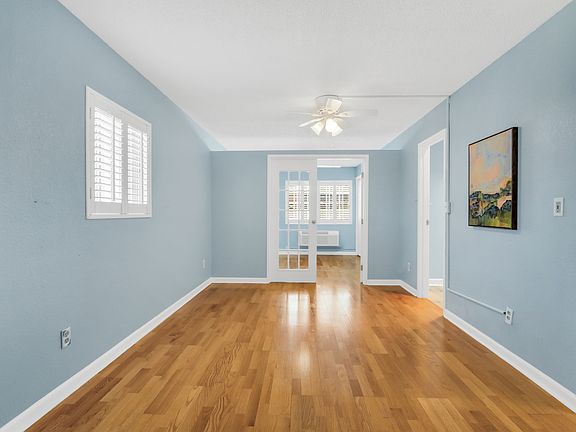 2nd image of 3130 W Monroe St APT 201