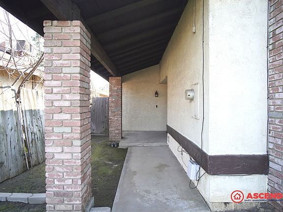 4th image of 4413 White Ln