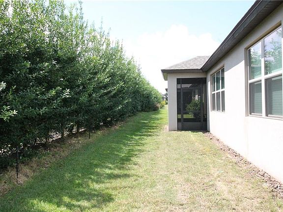 3rd image of 531 Cortez Dr