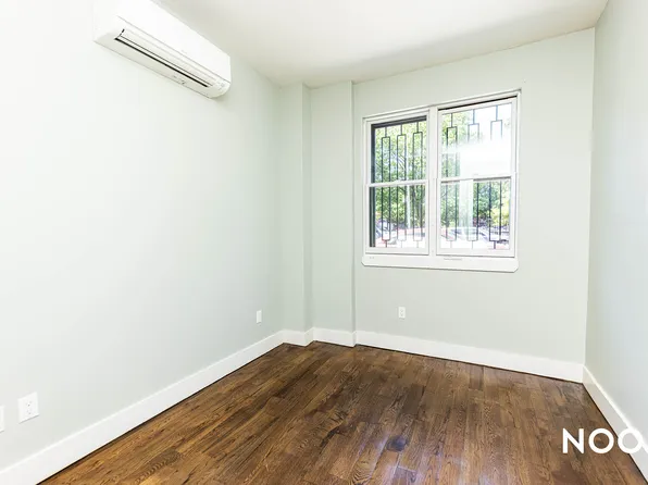 238 Pulaski Street image 9 of 15