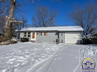 1816 SW Harp Pl, Topeka, KS 66611