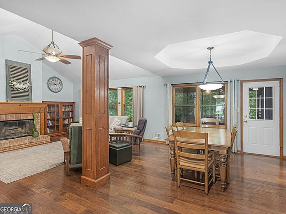 5th image of 330 Lake Ridge Ct