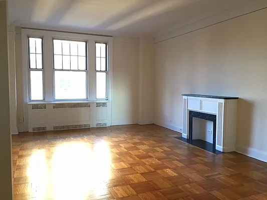 Rented by Solil Management | media 2