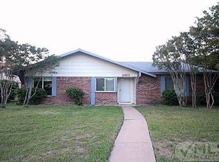 2813 Lancer Ln, Garland, TX 75044