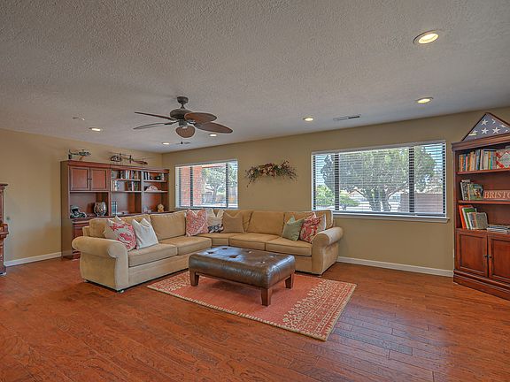 4th image of 5217 Chapel Ct NW