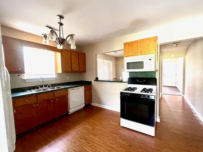 113 Gospel Ln #A — Photo 2