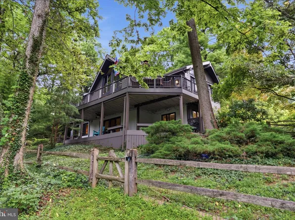 433 Homestead Rd, Strafford, PA 19087